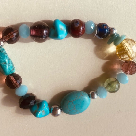 Beaded stretch bracket 7” with genuine turquoise and multicolored beads - Picture 11 of 12